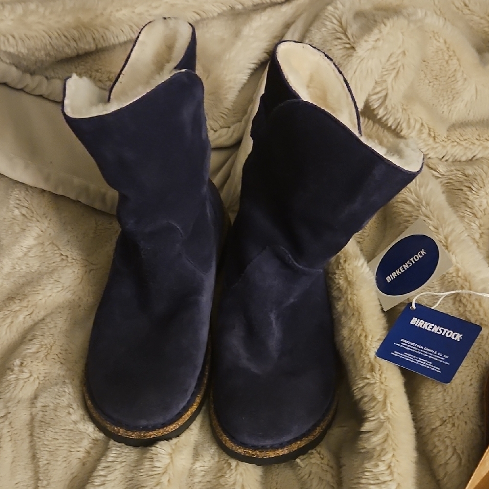 Birkenstock Upsalla Suede Boots. Dark Blue